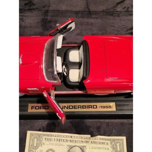 Yatming Road Legends 1:18 1955 Ford Thunderbird Hardtop Convertible Diecast - Picture 3 of 5